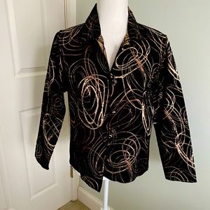 Outstanding and versatile, this completely reversible jacket is a find!!